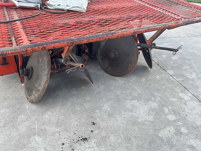 1981 structural pm20 plant- en pootmachine - afbeelding 15 van  16