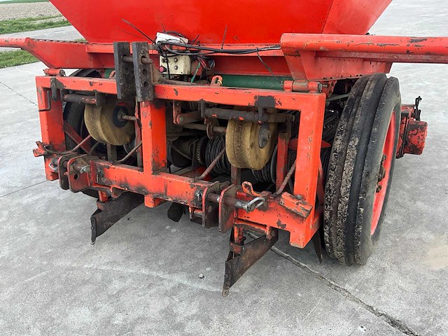 1981 structural pm20 plant- en pootmachine - afbeelding 16 van  16