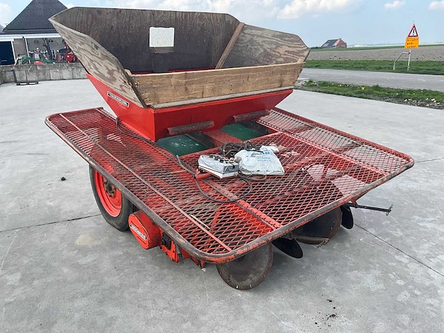 1981 structural pm20 plant- en pootmachine - afbeelding 10 van  10