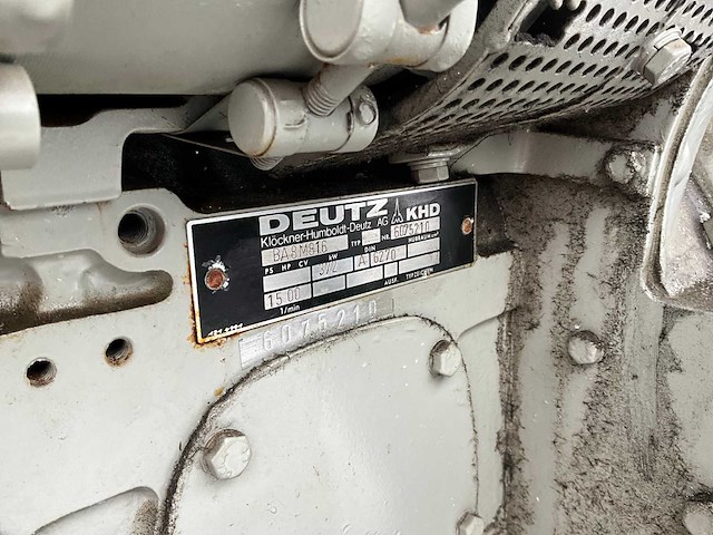 1981 strüver noodstroomaggregaat - afbeelding 3 van  25