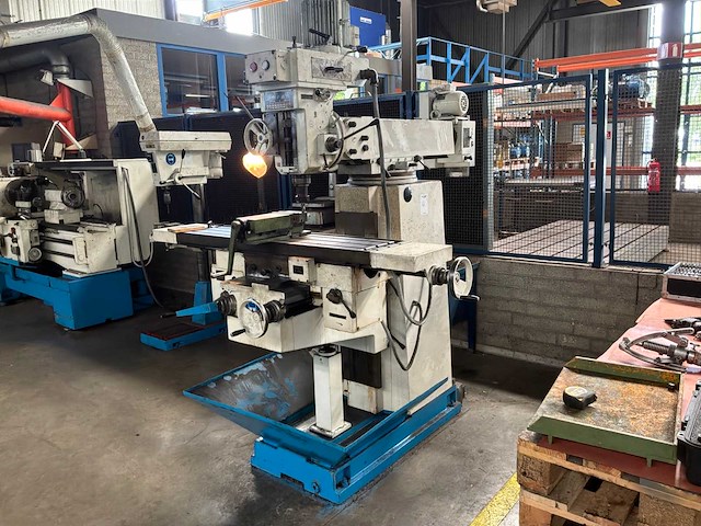 1981 tos fnk 25 freesmachine - afbeelding 1 van  18