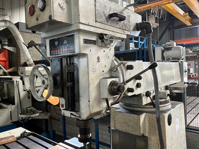 1981 tos fnk 25 freesmachine - afbeelding 17 van  18