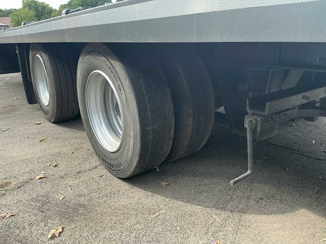 1981 veenhuis 16000 tandemasser plateau-/machineaanhanger met landbouwkenteken - afbeelding 4 van  17