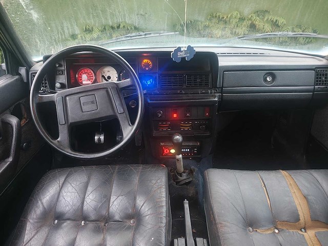 1981 volvo - 244 met bmw m52b28 3l motor - afbeelding 14 van  30