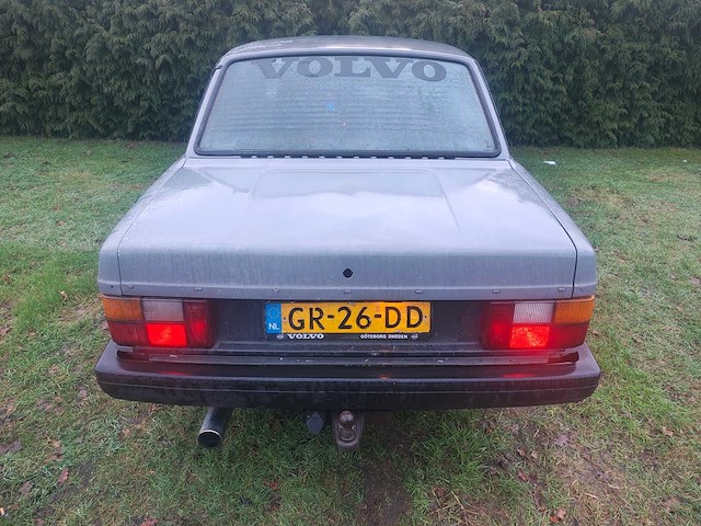 1981 volvo 244 oldtimer met 6 cilinder m52b28 bmw motor - afbeelding 30 van  30