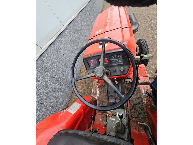 1981 yanmar ym2010 tuintractor - afbeelding 5 van  9