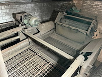 1982 campfens aardappel schudsorteerder met stortbunkers - afbeelding 9 van  77