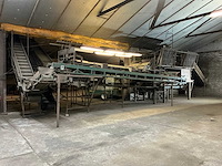 1982 campfens aardappel schudsorteerder met stortbunkers - afbeelding 1 van  77