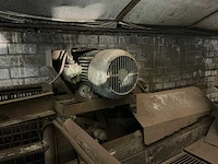 1982 campfens aardappel schudsorteerder met stortbunkers - afbeelding 18 van  77