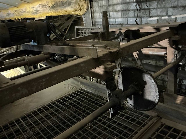 1982 campfens aardappel schudsorteerder met stortbunkers - afbeelding 20 van  77