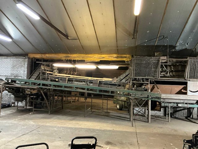 1982 campfens aardappel schudsorteerder met stortbunkers - afbeelding 12 van  77