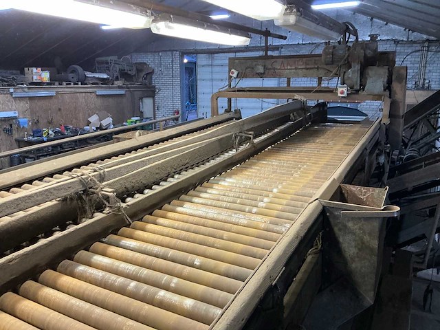 1982 campfens aardappel schudsorteerder met stortbunkers - afbeelding 24 van  77