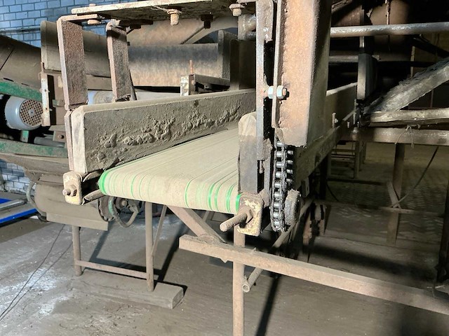 1982 campfens aardappel schudsorteerder met stortbunkers - afbeelding 37 van  77