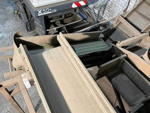 1982 campfens aardappel schudsorteerder met stortbunkers - afbeelding 39 van  77