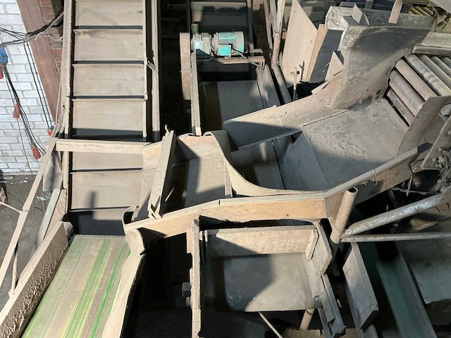 1982 campfens aardappel schudsorteerder met stortbunkers - afbeelding 41 van  77