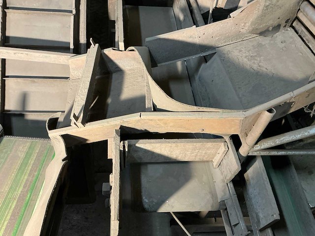 1982 campfens aardappel schudsorteerder met stortbunkers - afbeelding 47 van  77