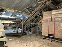 1982 campfens aardappel schudsorteerder met stortbunkers - afbeelding 51 van  77