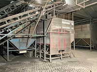 1982 campfens aardappel schudsorteerder met stortbunkers - afbeelding 55 van  77