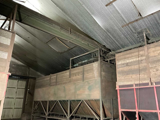 1982 campfens aardappel schudsorteerder met stortbunkers - afbeelding 61 van  77