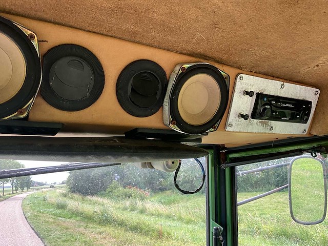 1982 fendt farmer 304ls turbomatik tweewielaangedreven landbouwtractor - afbeelding 4 van  8