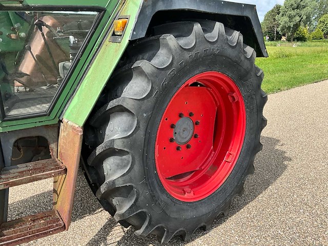 1982 fendt farmer 304ls turbomatik tweewielaangedreven landbouwtractor - afbeelding 6 van  8