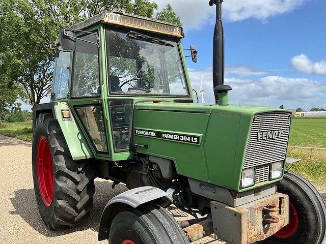 1982 fendt farmer 304ls turbomatik tweewielaangedreven landbouwtractor - afbeelding 3 van  29