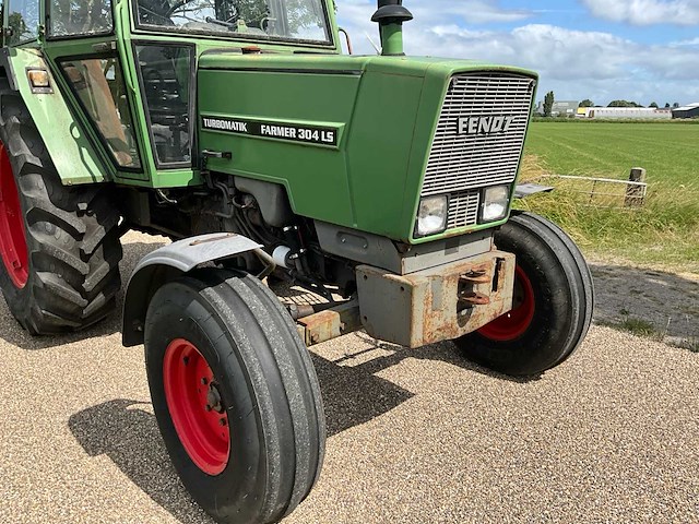 1982 fendt farmer 304ls turbomatik tweewielaangedreven landbouwtractor - afbeelding 4 van  29