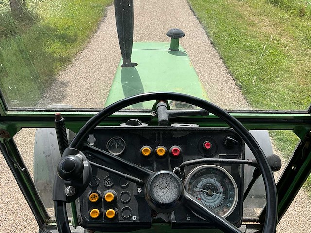 1982 fendt farmer 304ls turbomatik tweewielaangedreven landbouwtractor - afbeelding 14 van  29