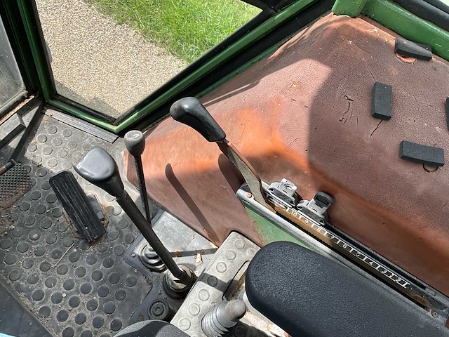 1982 fendt farmer 304ls turbomatik tweewielaangedreven landbouwtractor - afbeelding 16 van  29