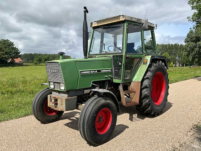 1982 fendt farmer 304ls turbomatik tweewielaangedreven landbouwtractor - afbeelding 9 van  29