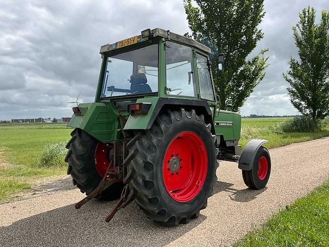 1982 fendt farmer 304ls turbomatik tweewielaangedreven landbouwtractor - afbeelding 26 van  29