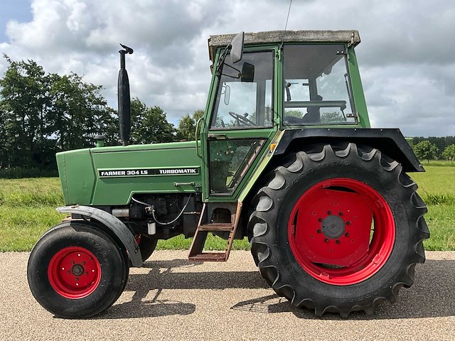 1982 fendt farmer 304ls turbomatik tweewielaangedreven landbouwtractor - afbeelding 29 van  29