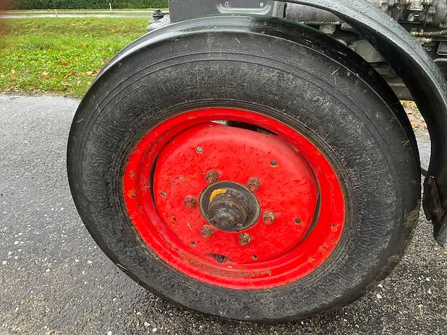 1982 fendt farmer 305 ls turbomatik vierwielaangedreven landbouwtractor - afbeelding 16 van  32