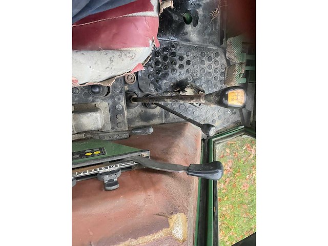 1982 fendt farmer 305 ls turbomatik vierwielaangedreven landbouwtractor - afbeelding 21 van  32