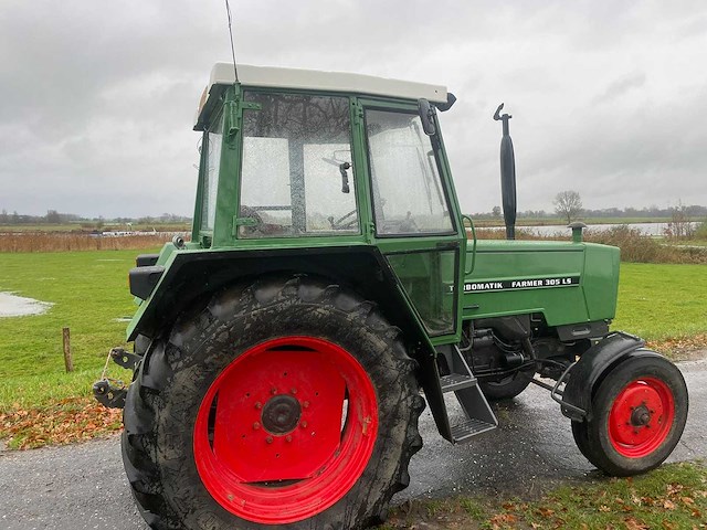 1982 fendt farmer 305 ls turbomatik vierwielaangedreven landbouwtractor - afbeelding 28 van  32