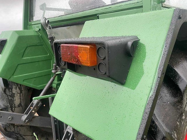 1982 fendt farmer 305 ls turbomatik vierwielaangedreven landbouwtractor - afbeelding 29 van  32
