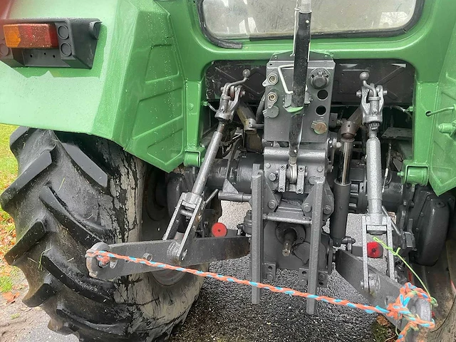 1982 fendt farmer 305 ls turbomatik vierwielaangedreven landbouwtractor - afbeelding 16 van  32