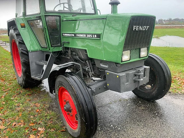 1982 fendt farmer 305 ls turbomatik vierwielaangedreven landbouwtractor - afbeelding 22 van  32
