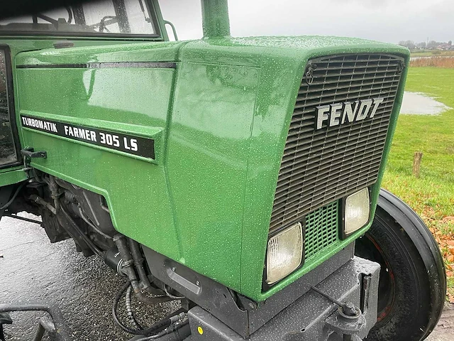 1982 fendt farmer 305 ls turbomatik vierwielaangedreven landbouwtractor - afbeelding 23 van  32