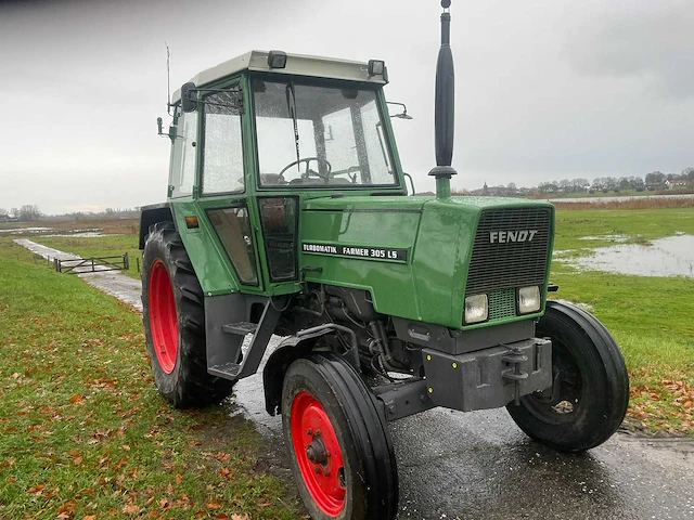 1982 fendt farmer 305 ls turbomatik vierwielaangedreven landbouwtractor - afbeelding 25 van  32
