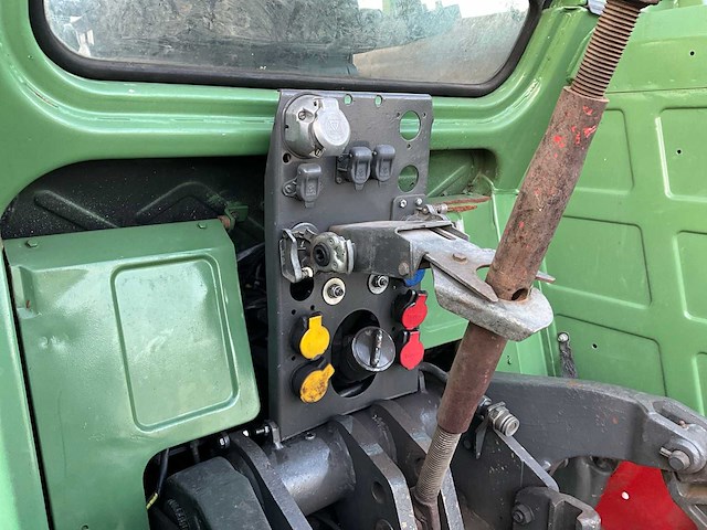 1982 fendt farmer 312 lsa vierwielaangedreven landbouwtractor - afbeelding 5 van  24
