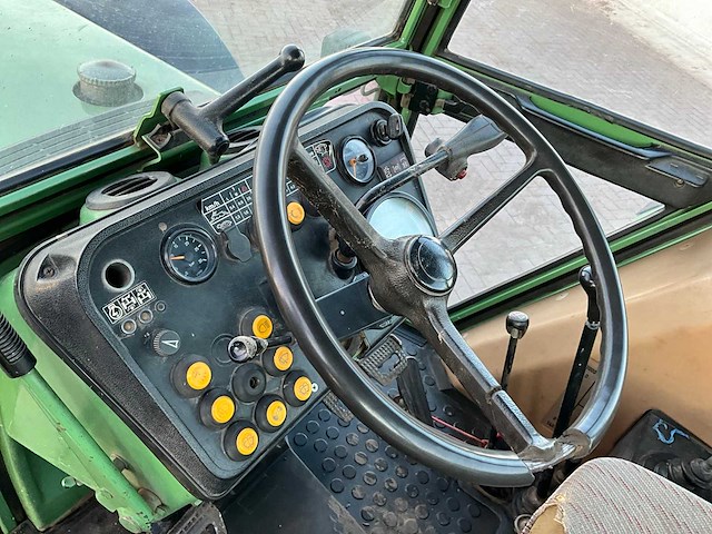 1982 fendt farmer 312 lsa vierwielaangedreven landbouwtractor - afbeelding 8 van  24
