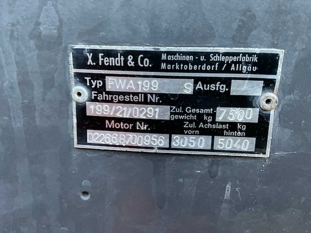 1982 fendt farmer 312 lsa vierwielaangedreven landbouwtractor - afbeelding 17 van  24