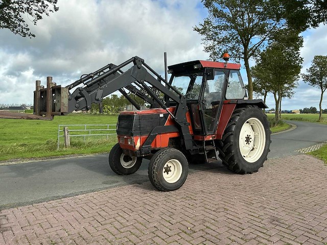 1982 fiat 65-94 tweewielaangedreven landbouwtractor - afbeelding 1 van  18