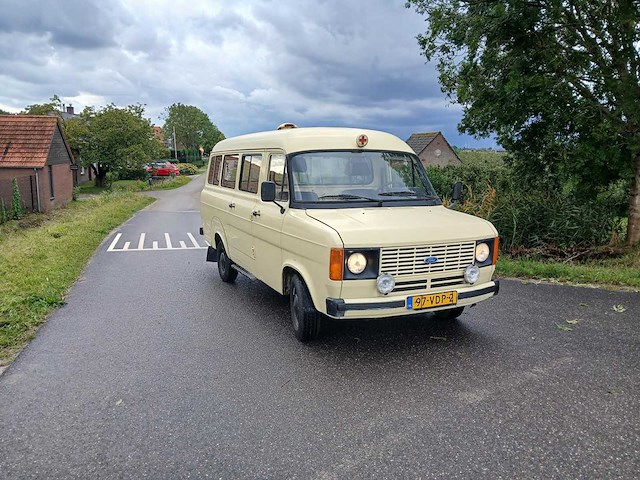 1982 ford transit bedrijfswagen - afbeelding 4 van  11