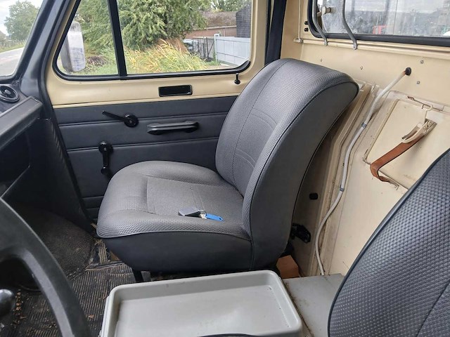 1982 ford transit bedrijfswagen - afbeelding 8 van  11