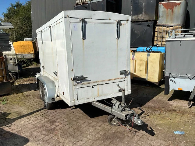 1982 henra g20v stoomreiniger in aanhangwagen - afbeelding 2 van  6