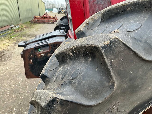 1982 international 1255 xl vierwielaangedreven landbouwtractor - afbeelding 2 van  38