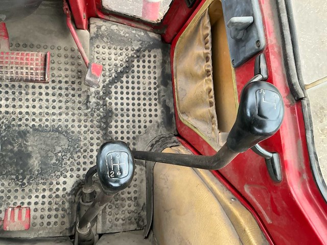 1982 international 1255 xl vierwielaangedreven landbouwtractor - afbeelding 17 van  38