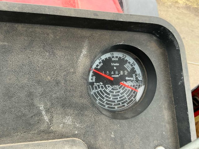 1982 international 1255 xl vierwielaangedreven landbouwtractor - afbeelding 23 van  38